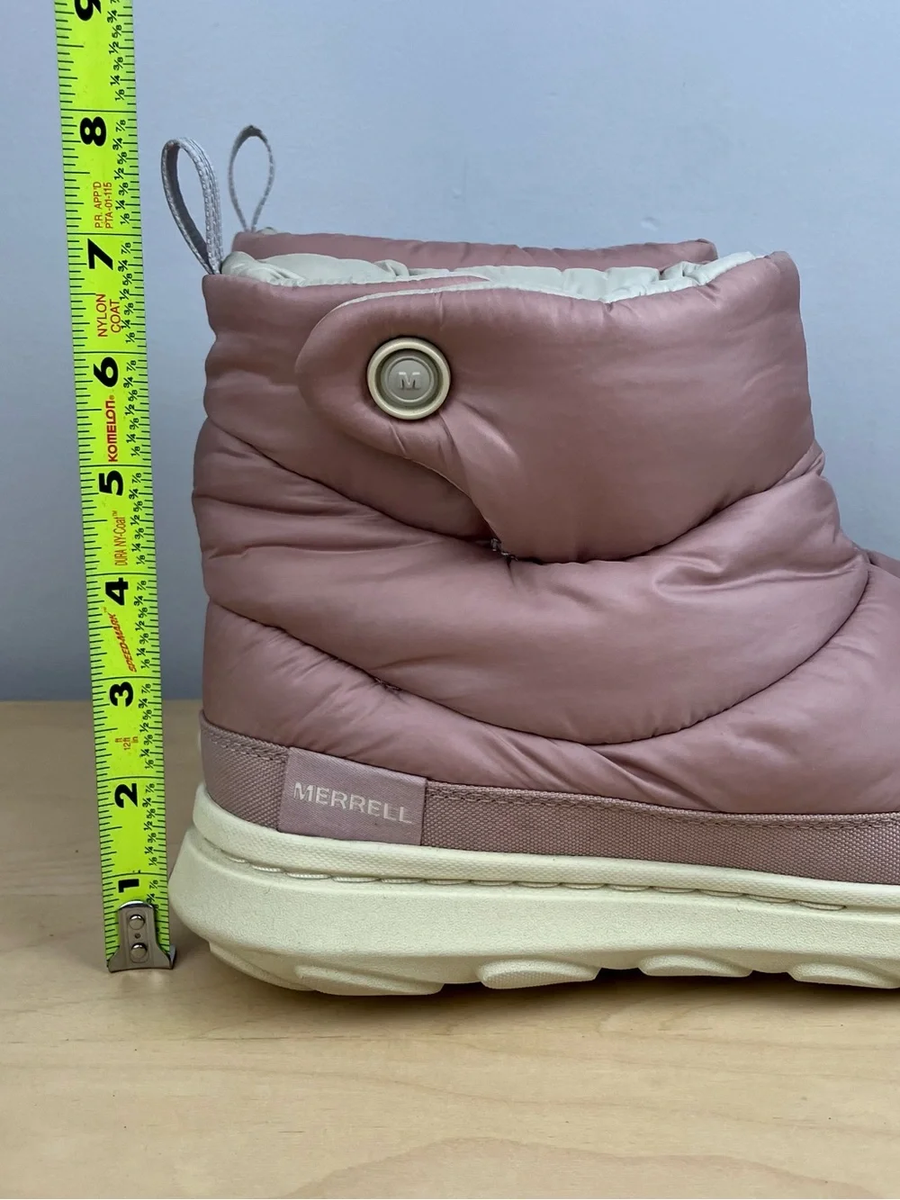 Merrell Women’s Size 10.0 Hut Moc 2 Quilted Ankle Puff Ankle Booties Pink